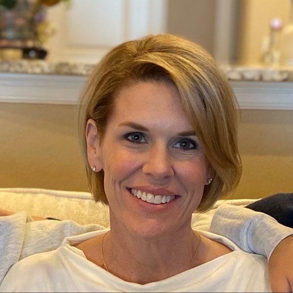 Meet your Posher, Kimberly - Picture 1 of 1